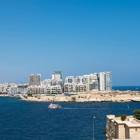 Vallettastay - Harbor View Gem- Sea View 1 Bed Apt Bagian luar foto