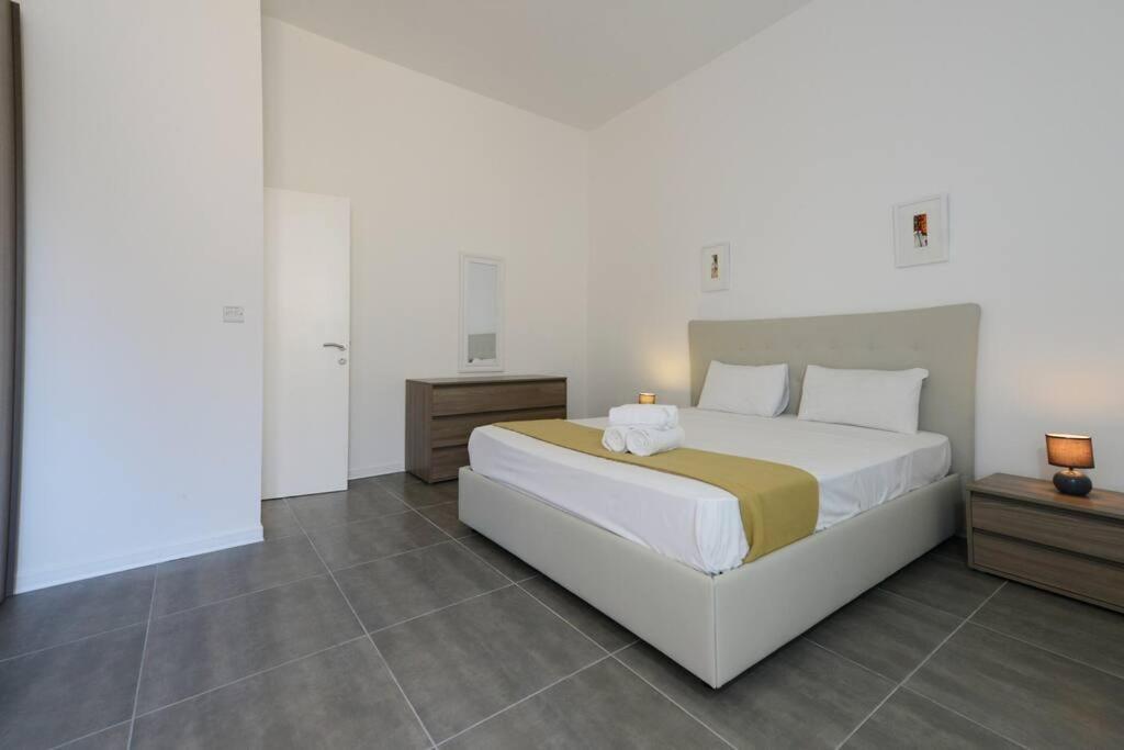 Vallettastay - Harbor View Gem- Sea View 1 Bed Apt Bagian luar foto