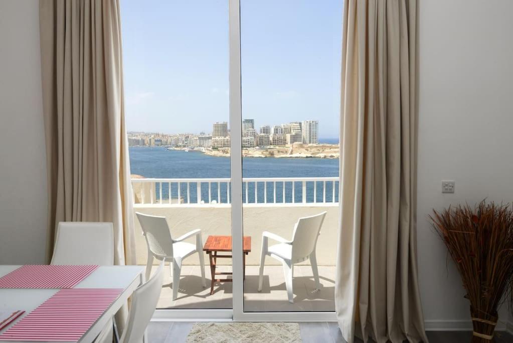 Vallettastay - Harbor View Gem- Sea View 1 Bed Apt Bagian luar foto